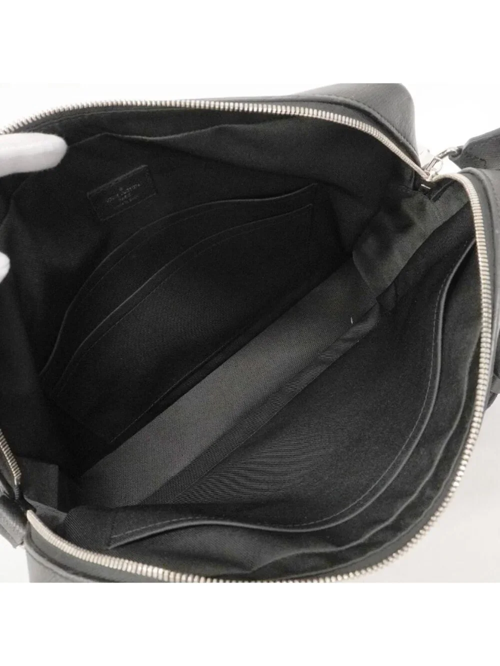 Louis Vuitton Shoulder Bag Taiga Anton Messenger MM Ardoise